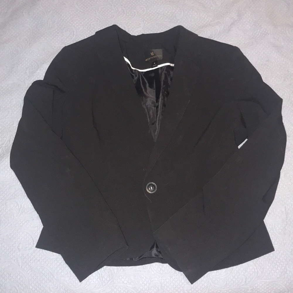 Black blazer. Pictures do not do justice.